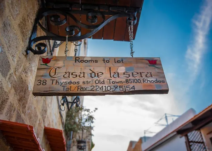 Konukevi Casa De La Sera 4*