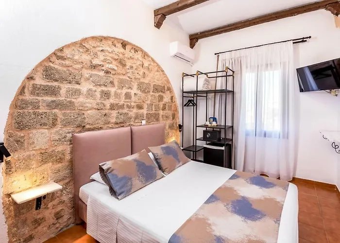 Konukevi Casa De La Sera